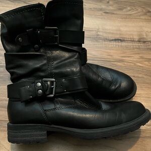 Earth Black Moto/Buckle Boots